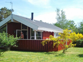 Unique Seaside Holiday Home in Hadsund near Terrace